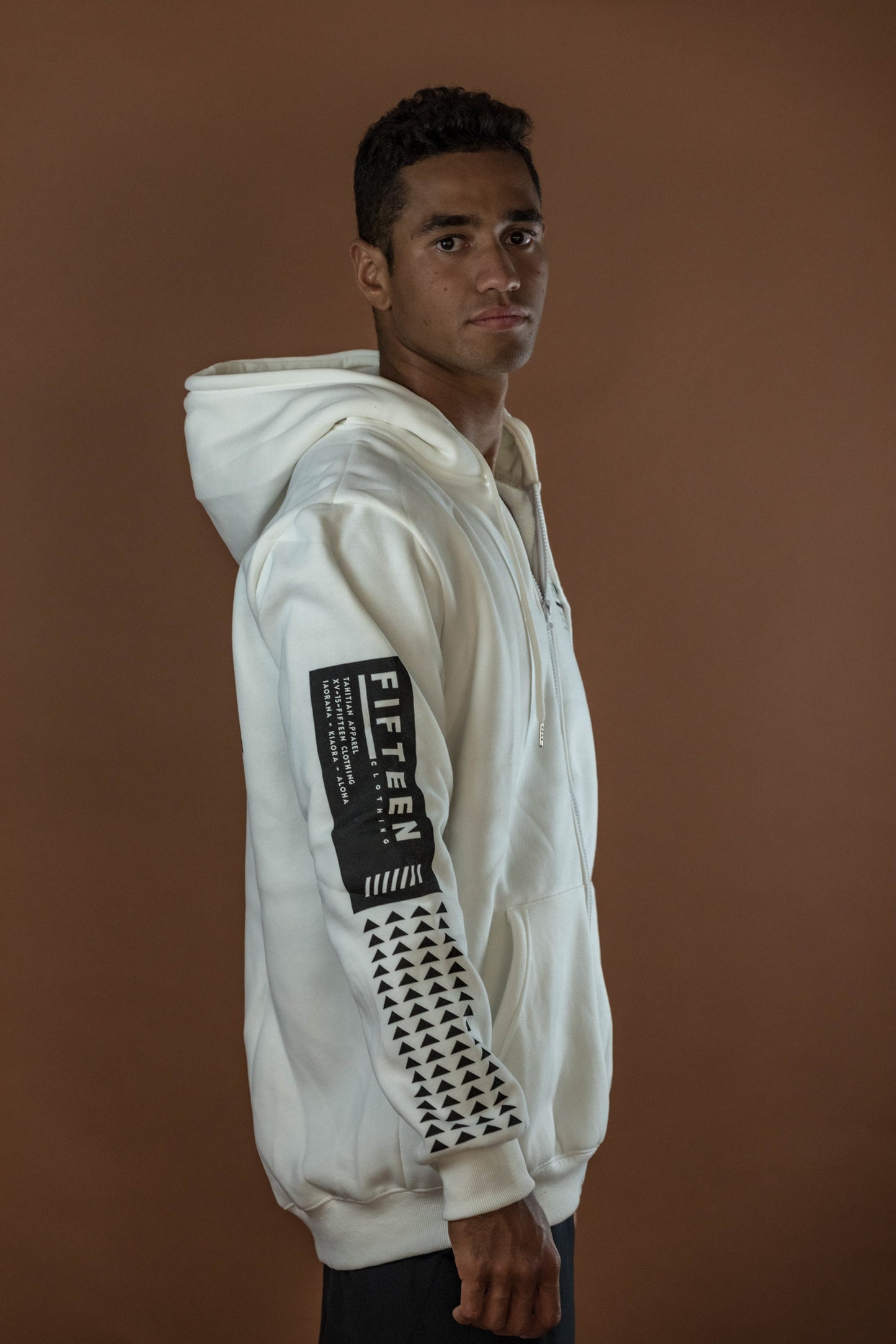 WHITE APPAREL HOODIE